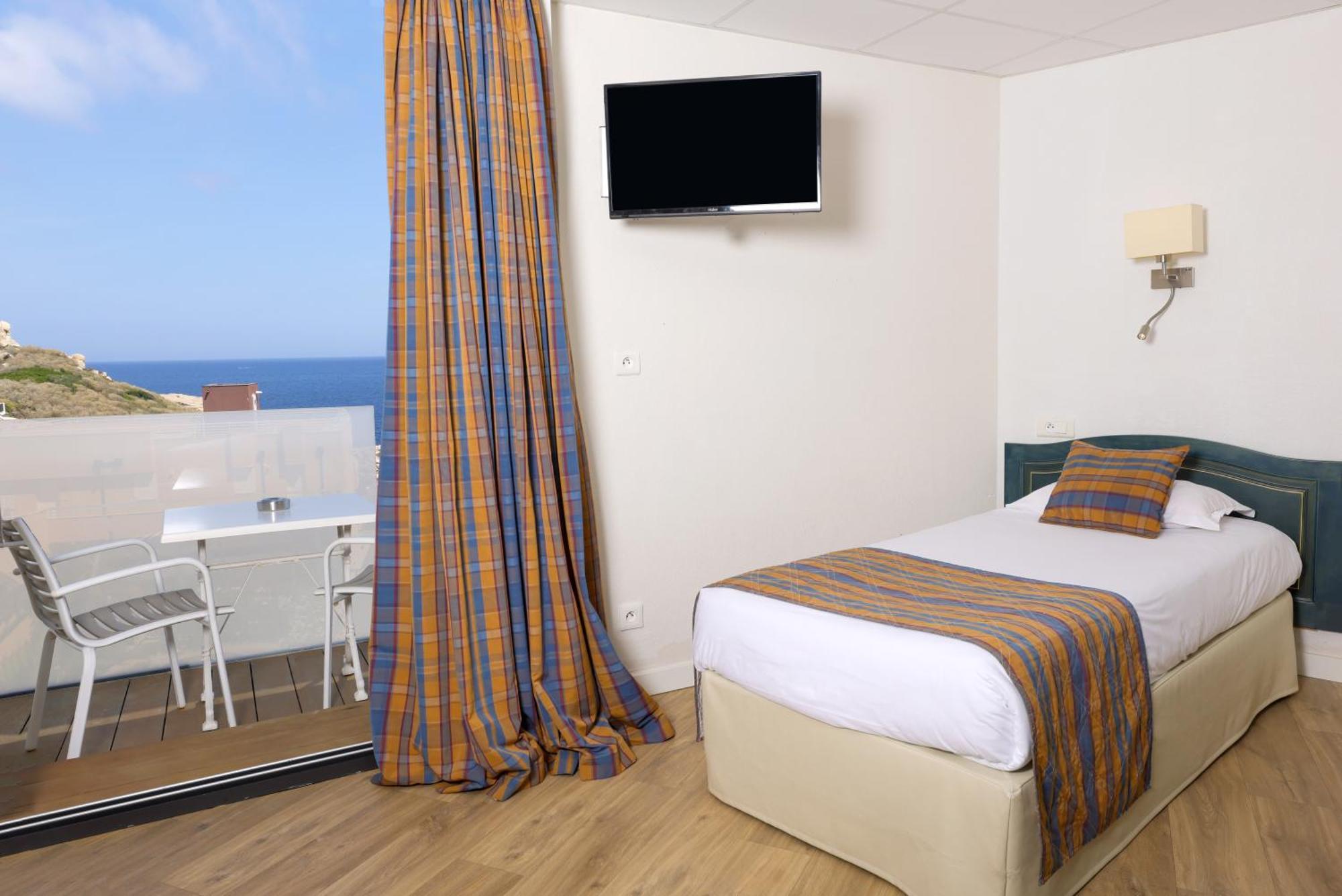 Hotel Saint Christophe Calvi  Exterior photo