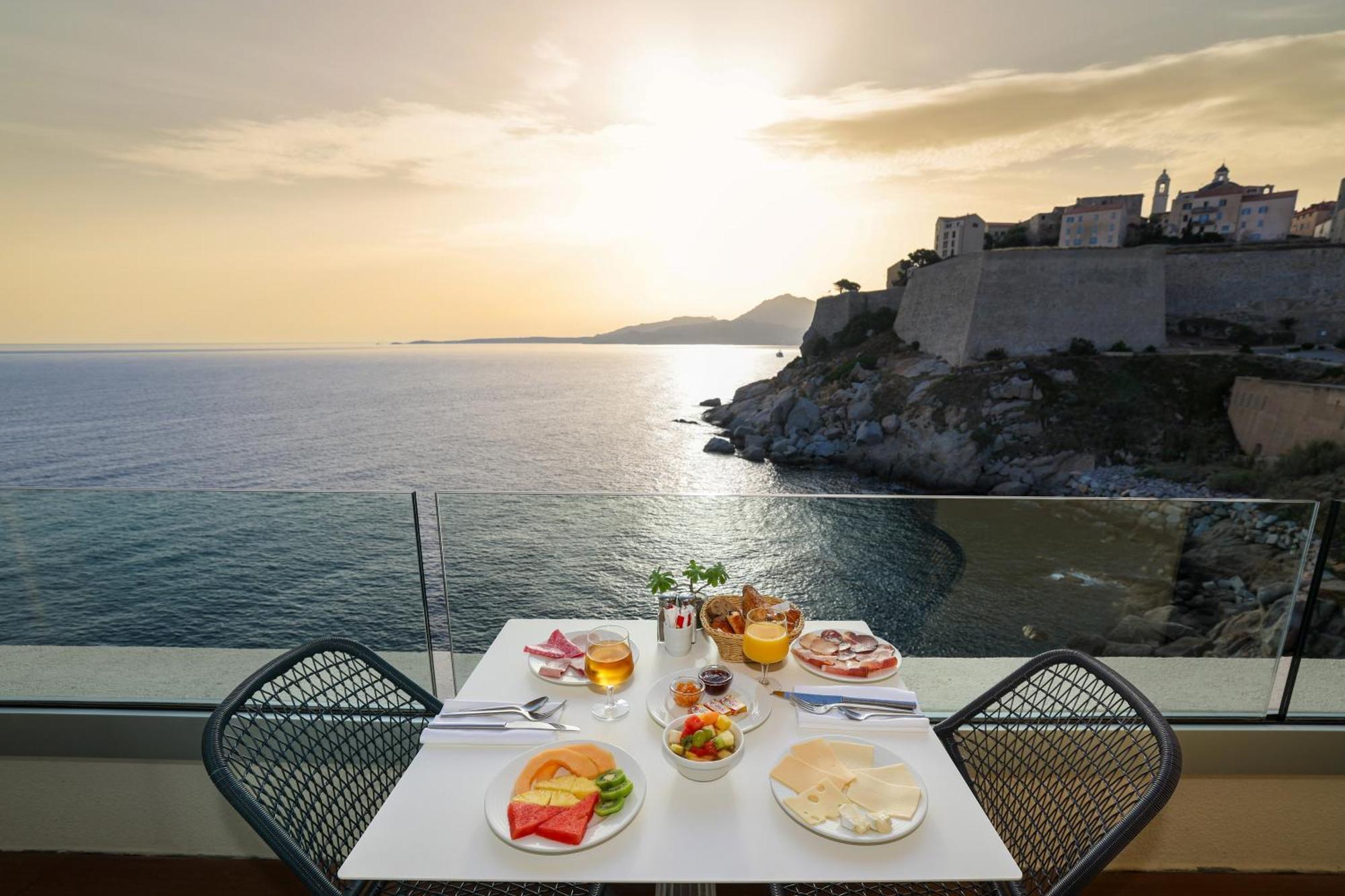 Hotel Saint Christophe Calvi  Exterior photo